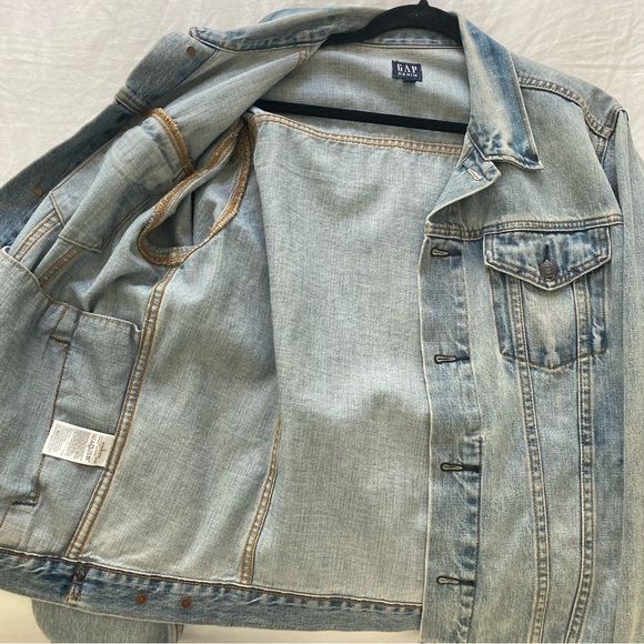 Signed Gap Jacket by Founder, Doris Fisher - Picture 5 of 9